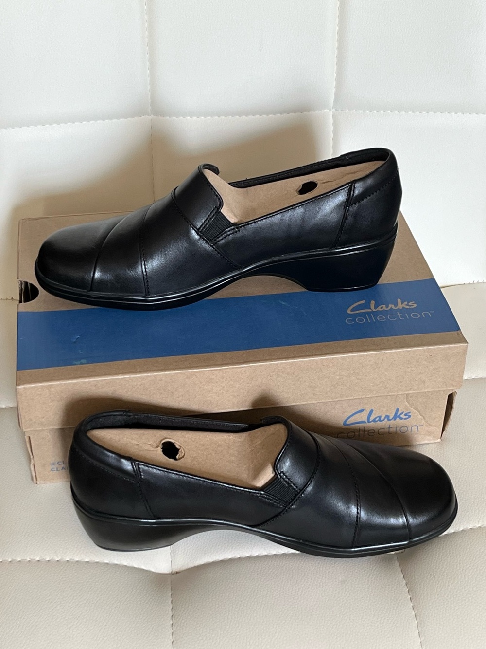 Clarks Black genuine Leather Women's Slip-On Loafers 8.5M comfort shoes